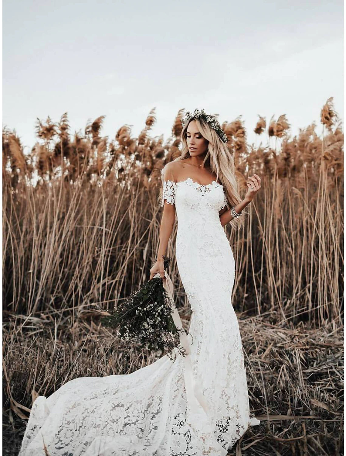 Luolandi Beach Boho Wedding Dresses Mermaid / Trumpet Off Shoulder Cap Sleeve Chapel Train Lace Bridal Gowns With Appliques