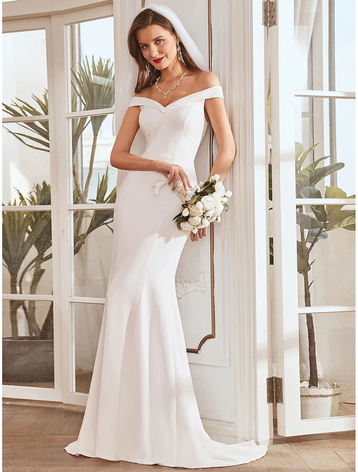 Luolandi Reception Casual Wedding Dresses Mermaid / Trumpet Off Shoulder Cap Sleeve Sweep / Brush Train Fabric Bridal Gowns With Pleats