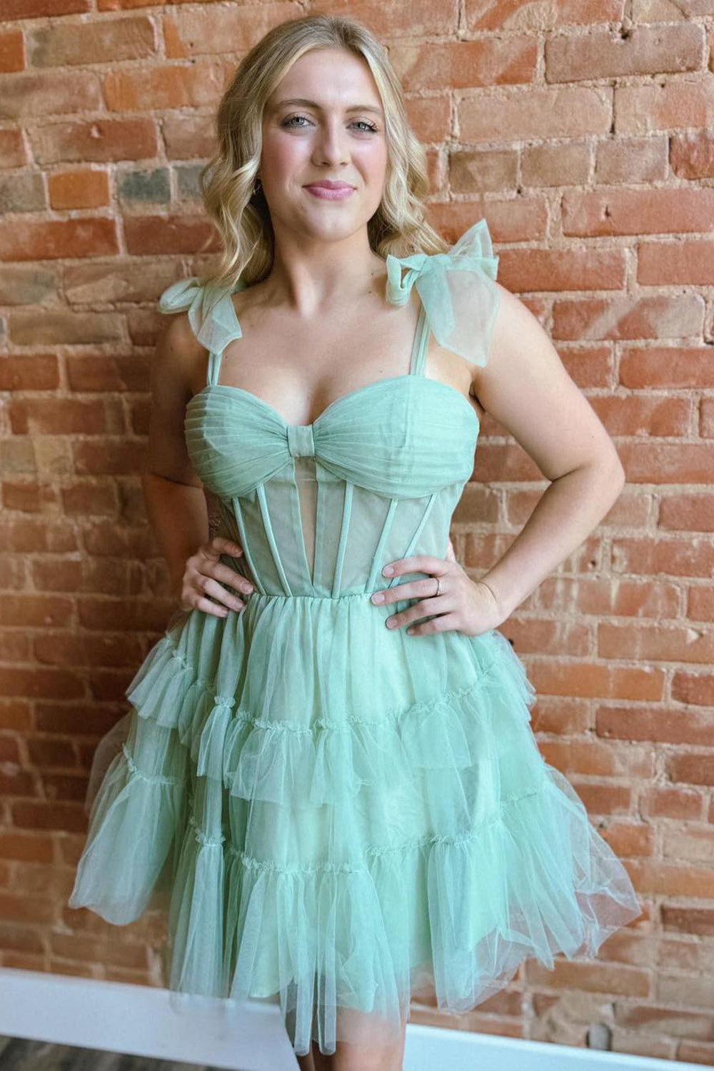 Luolandi A Line Tiered Hollow Out Green Corset Tulle Homecoming Dress Short Party Dress