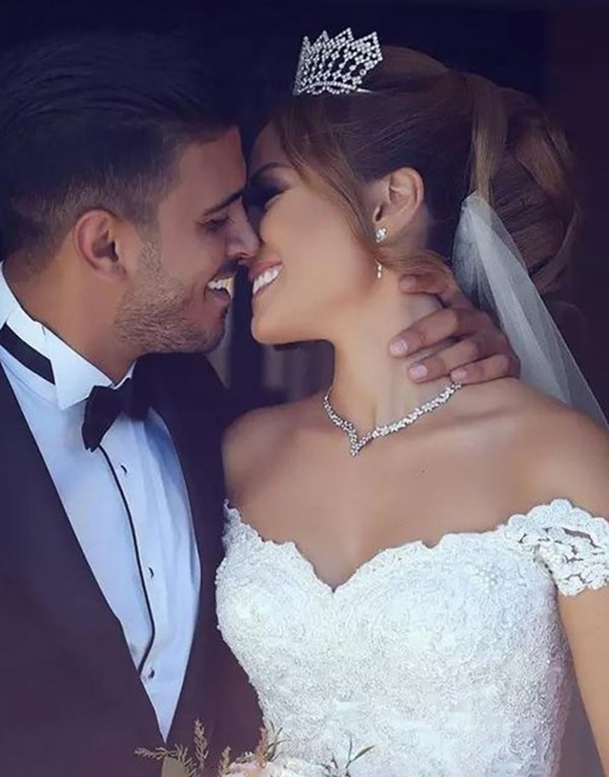 Luolandi Charming A Line Off the Shoulder Tulle Beautiful Bridal Dress Long Wedding Dresses