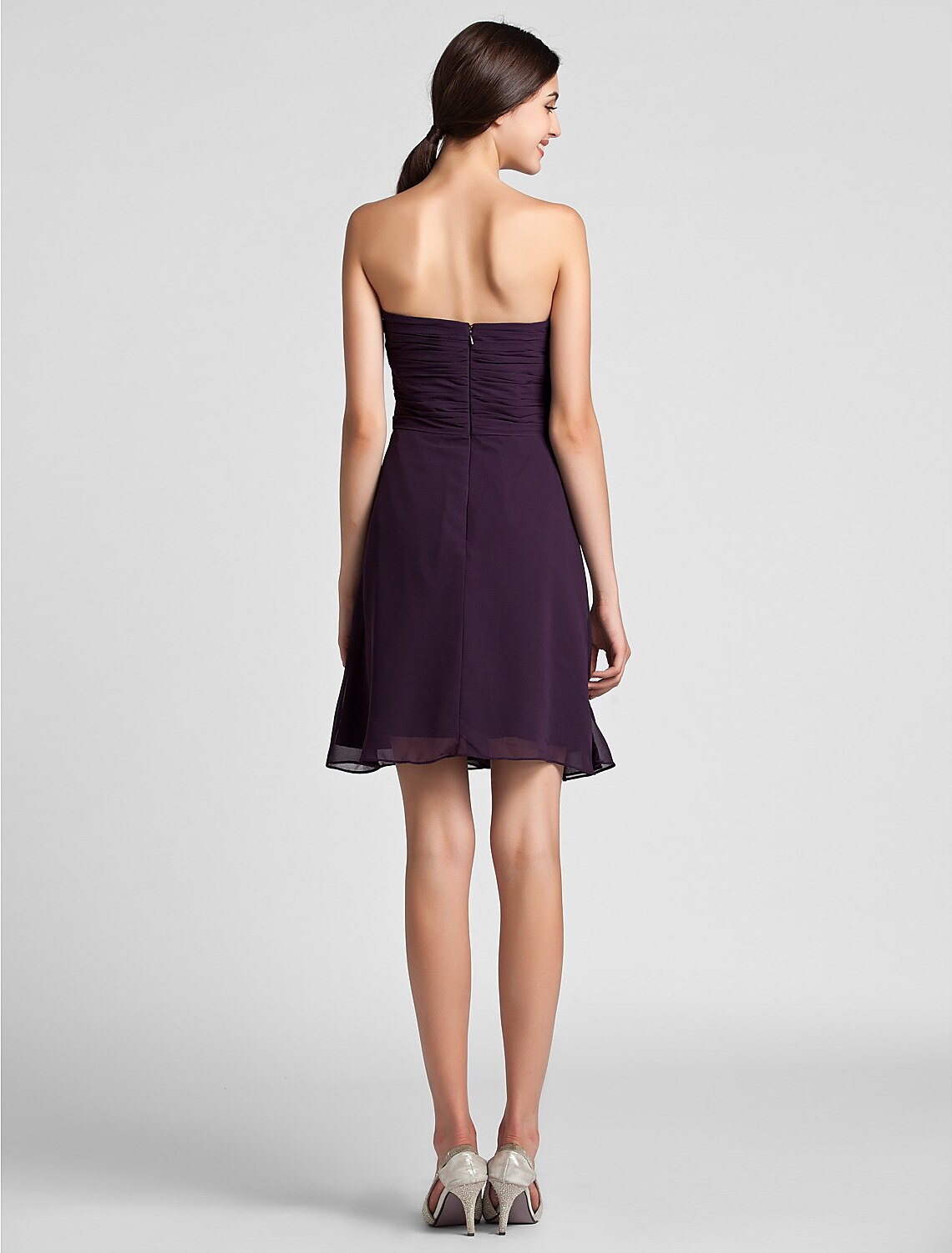 Luolandi Sheath / Column Sweetheart Neckline Knee Length Chiffon Bridesmaid Dress with Criss Cross