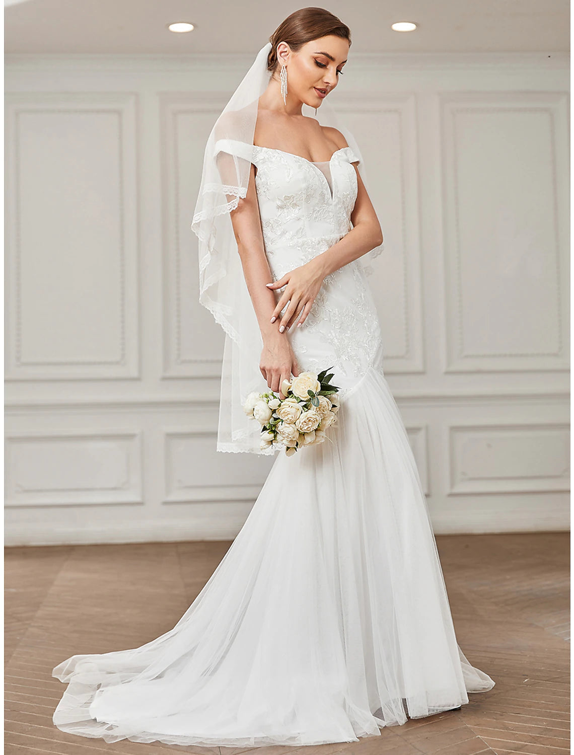 Luolandi Reception Vintage Wedding Dresses A-Line Off Shoulder Cap Sleeve Sweep / Brush Train Lace Bridal Gowns With Lace