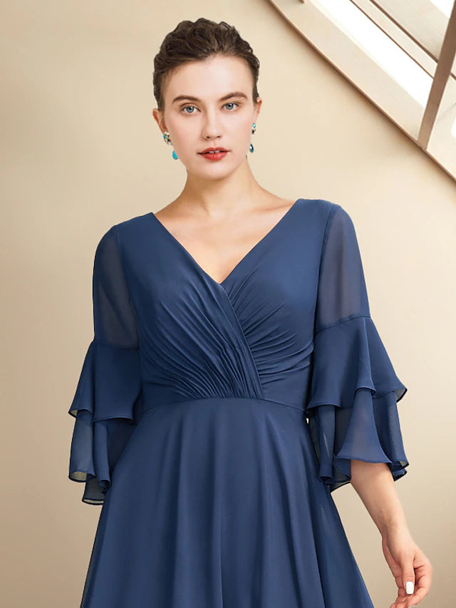 Luolandi Sheath / Column Mother of the Bride Dress Plus Size Elegant V Neck Floor Length Chiffon Short Sleeve with Pleats Ruffles