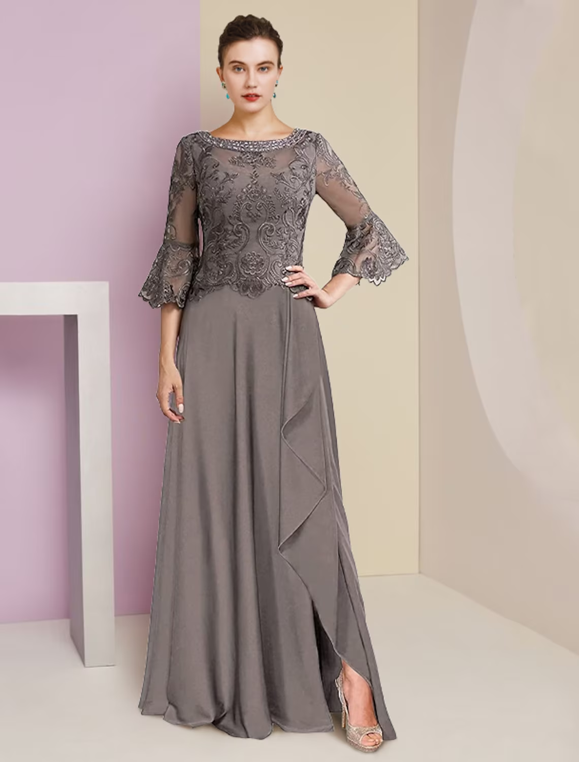 Luolandi A-Line Mother of the Bride Dress Formal Elegant V Neck Sweep / Brush Train Lace Chiffon 3/4 Length Sleeve with Beading
