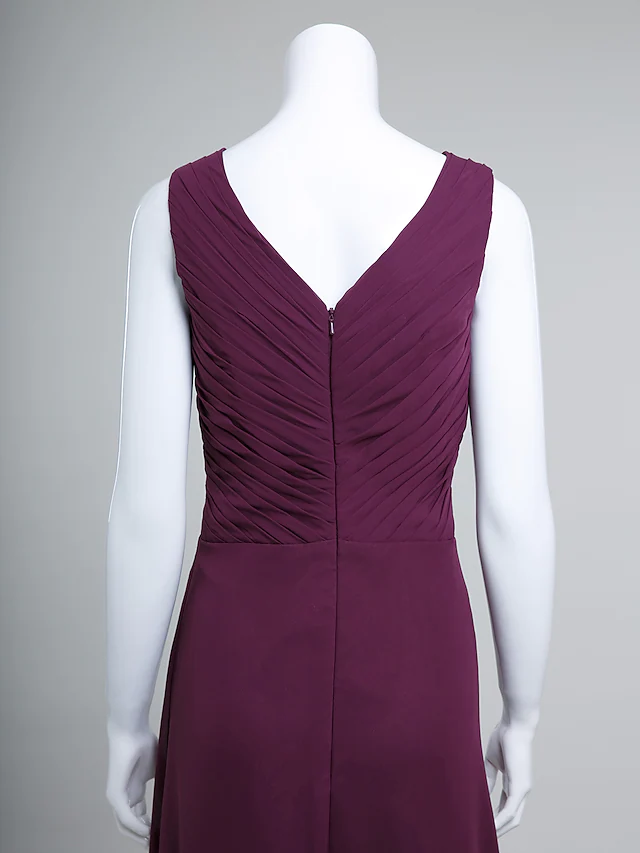 Luolandi Mother of the Bride Dress V Neck Floor Length Chiffon 3/4 Length Sleeve with Criss Cross Crystals Grape