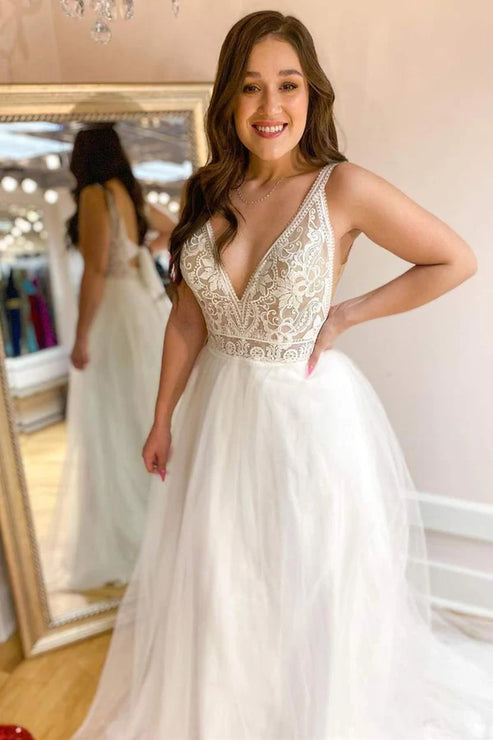 Luolandi Charming Lace V-Neck Backless A-Line Tulle Wedding Dress Floor Length Bridal Gown