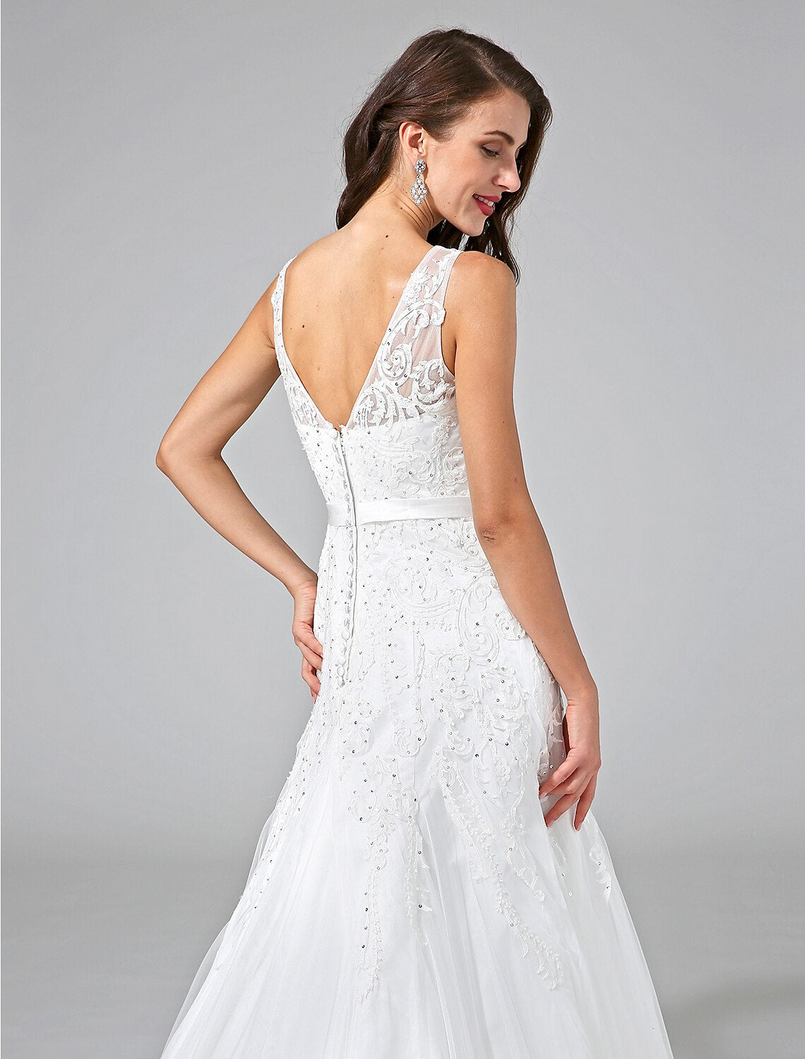 Luolandi Wedding Dresses A-Line V Neck Sleeveless Court Train Lace Bridal Gowns With Sash Beading