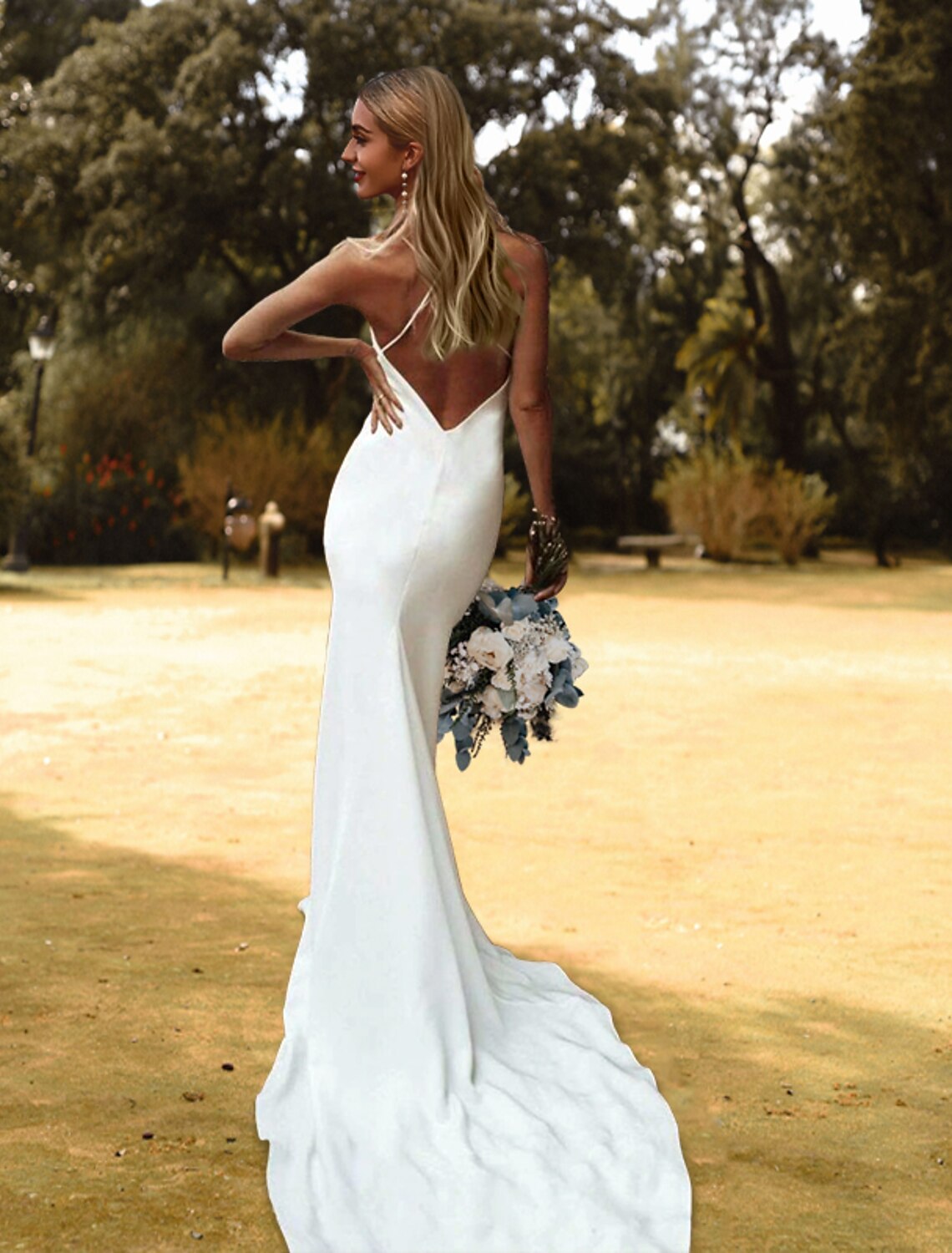 Luolandi Hall Casual Wedding Dresses Sheath / Column Camisole V Neck Spaghetti Strap Court Train Charmeuse Bridal Gowns