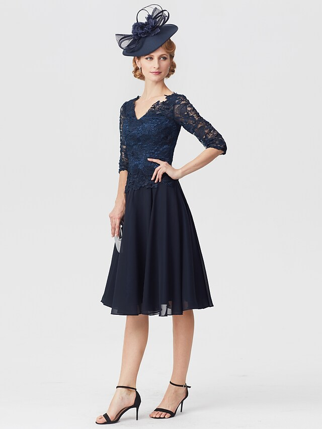 Luolandi Mother of the Bride Dress Elegant V Neck Knee Length Chiffon Sheer Lace Half Sleeve with Lace Dark Navy