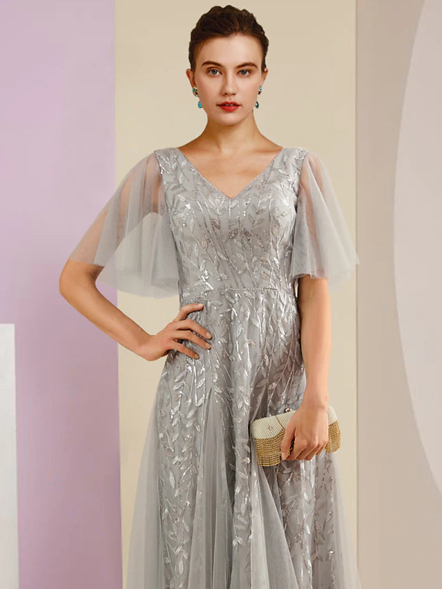 Luolandi Sheath / Column Mother of the Bride Dress Party Sparkle & Shine V Neck Floor Length Lace Tulle Short Sleeve with Pleats