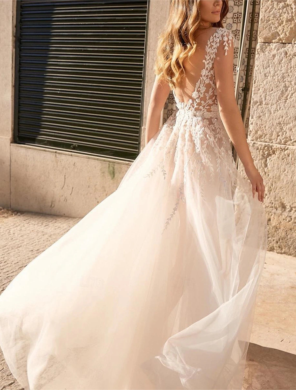 Luolandi Beach Boho Wedding Dresses A-Line Boat Neck Sleeveless Floor Length Organza Bridal Gowns With Flower Beautiful