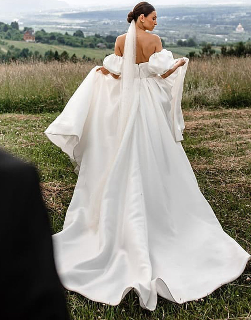 Luolandi Sweetheart Satin Wedding Dress Off Shoulder With Short Sleeve Sexy