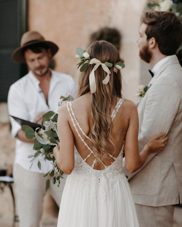 Luolandi Fairy A-Line V-Neck Chiffon Long Wedding Dresses with Appliques Beautiful