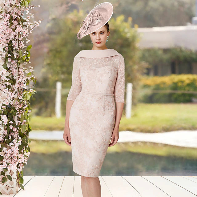 Luolandi Sheath / Column Mother of the Bride Dress Elegant Jewel Neck Knee Length Lace Half Sleeve with Appliques