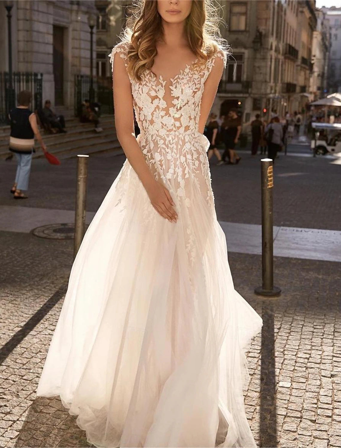 Luolandi Beach Boho Wedding Dresses A-Line Boat Neck Sleeveless Floor Length Organza Bridal Gowns With Flower Beautiful