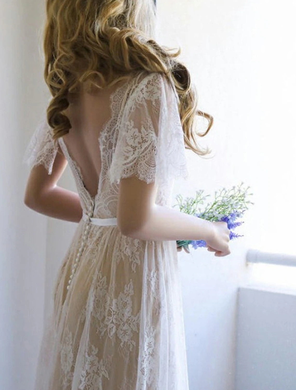 Luolandi Beach Sexy Wedding Dresses in Color Boho Wedding Dresses A-Line V Neck Short Sleeve Sweep / Brush Train Lace Bridal Gowns With Sashes / Ribbons Sash