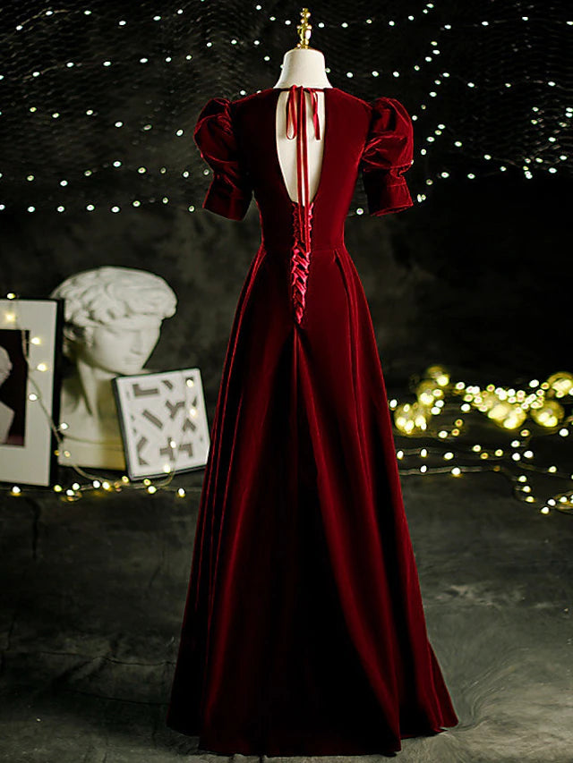 Luolandi A-Line Mother of the Bride Dress Vintage Elegant V Neck Sweep / Brush Train Velvet Short Sleeve Evening Dresses