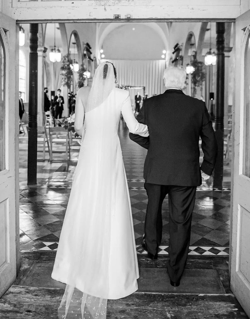 Luolandi Elegant One Shoulder Wedding Dress with Sleeve Floor Length With Slit Pure Color