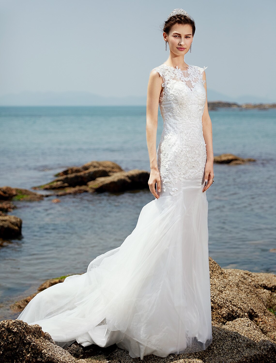 Luolandi Mermaid / Trumpet Bateau Neck Sweep / Brush Train Lace / Tulle Made-To-Measure Wedding Dresses with Lace