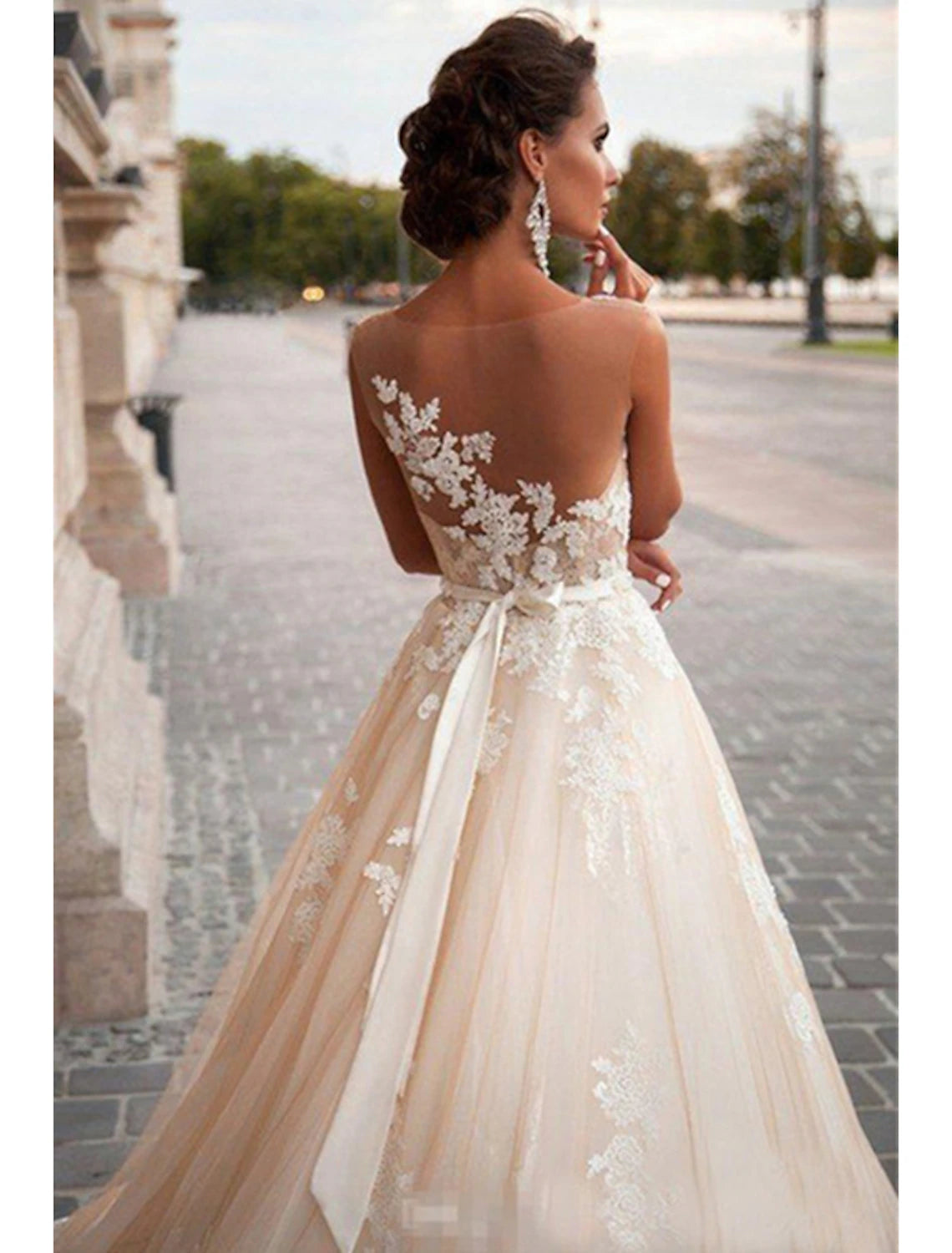Luolandi Engagement Open Back Formal Wedding Dresses Ball Gown Illusion Neck Sleeveless Court Train Satin Bridal Gowns