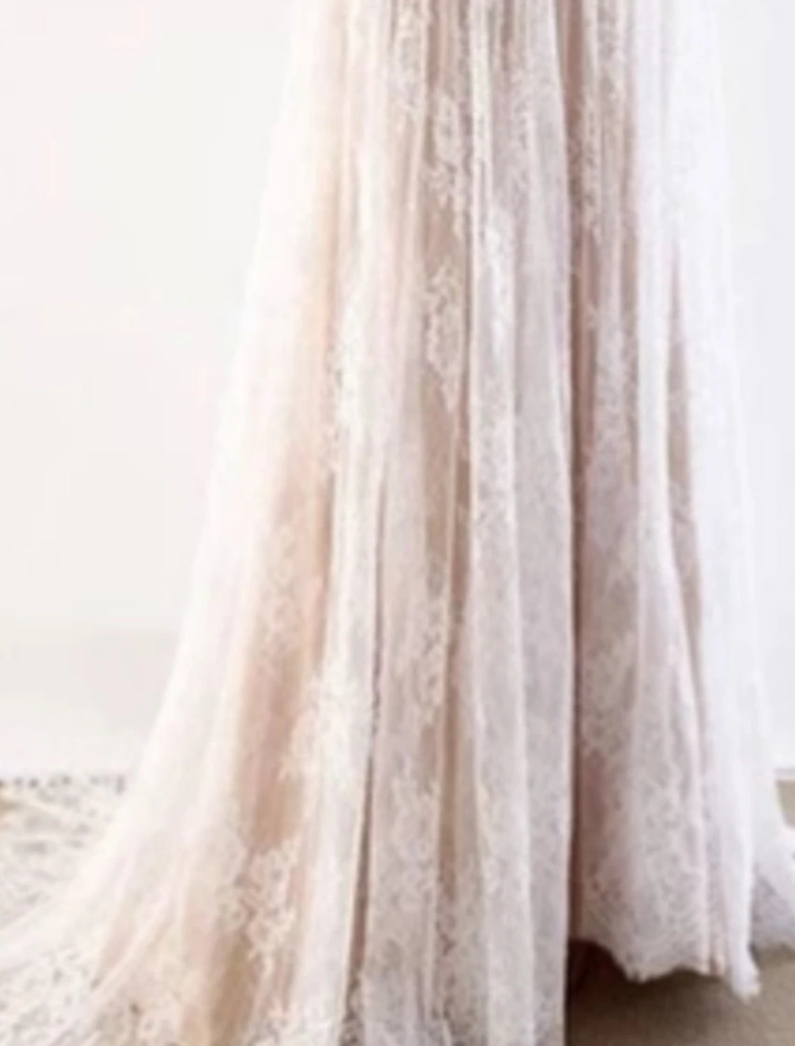 Luolandi Beach Boho Wedding Dresses A-Line V Neck Short Sleeve Sweep / Brush Train Lace Bridal Gowns With Appliques