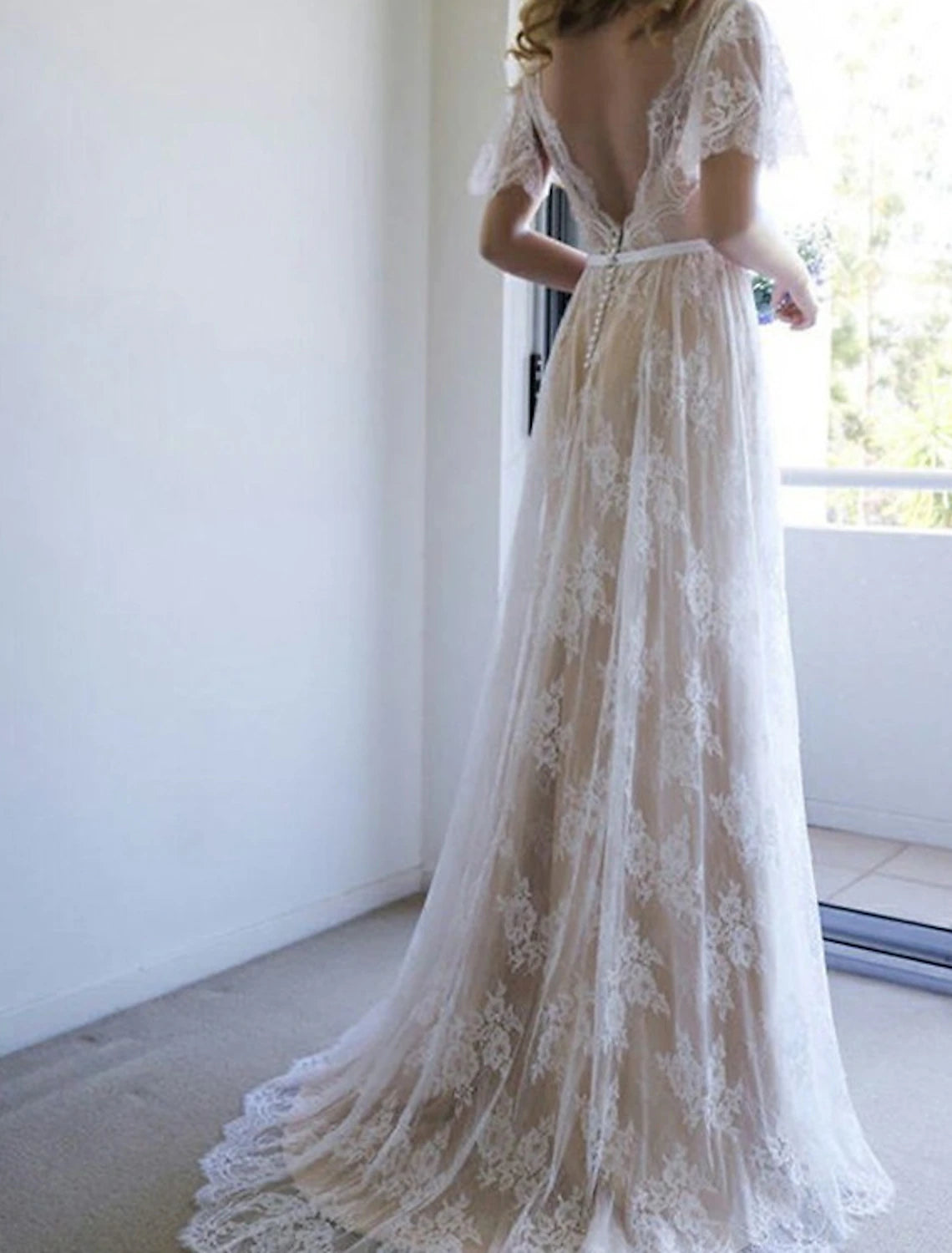 Luolandi Beach Sexy Wedding Dresses in Color Boho Wedding Dresses A-Line V Neck Short Sleeve Sweep / Brush Train Lace Bridal Gowns With Sashes / Ribbons Sash