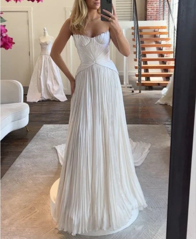 Luolandi Sweatheart A-Line Party Dress Light Wedding Dress Off Shoulder Charming Bridal Gown