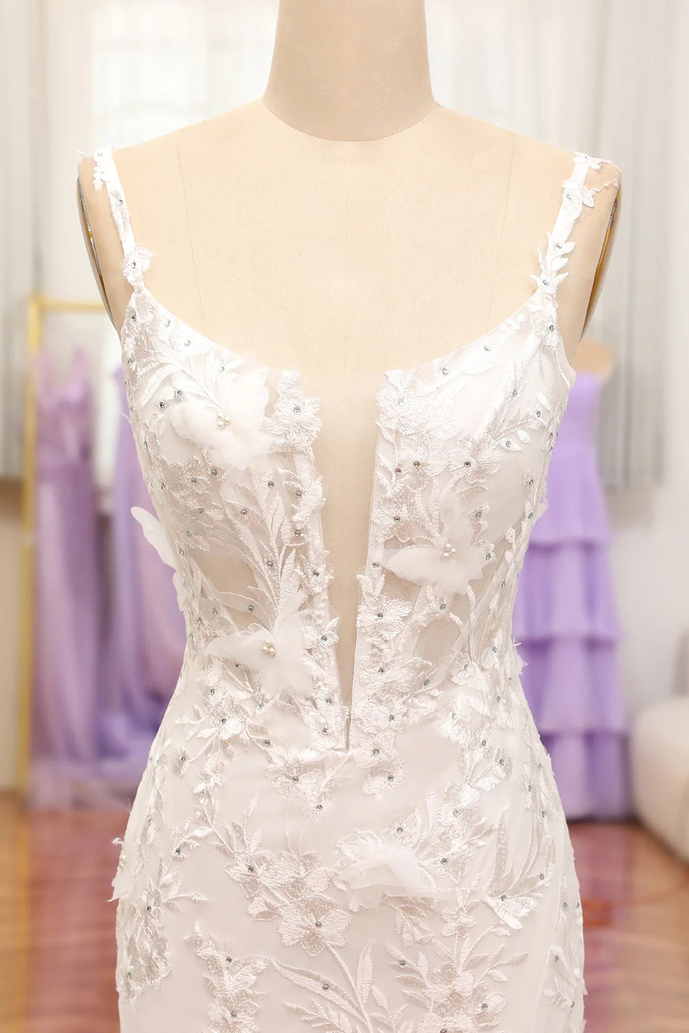 Luolandi Mermaid V Neck Ivory Appliques Long Prom Dress With Slit Charming Evening Dress