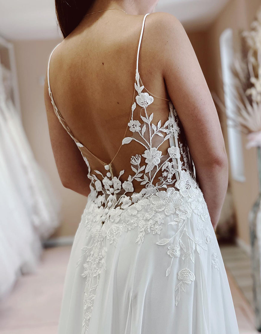 Luolandi A Line Spaghetti Straps Open Back Ivory Corset Bridal Dress Sexy Beautiful