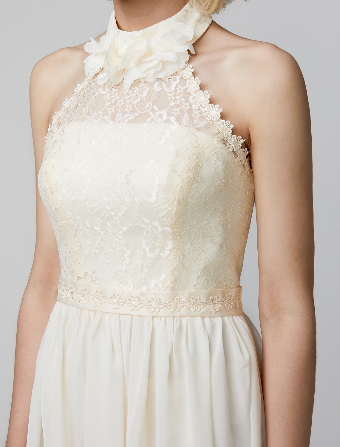 Luolandi Sheath / Column High Neck Floor Length Chiffon / Lace Bodice Bridesmaid Dress with Sash / Ribbon