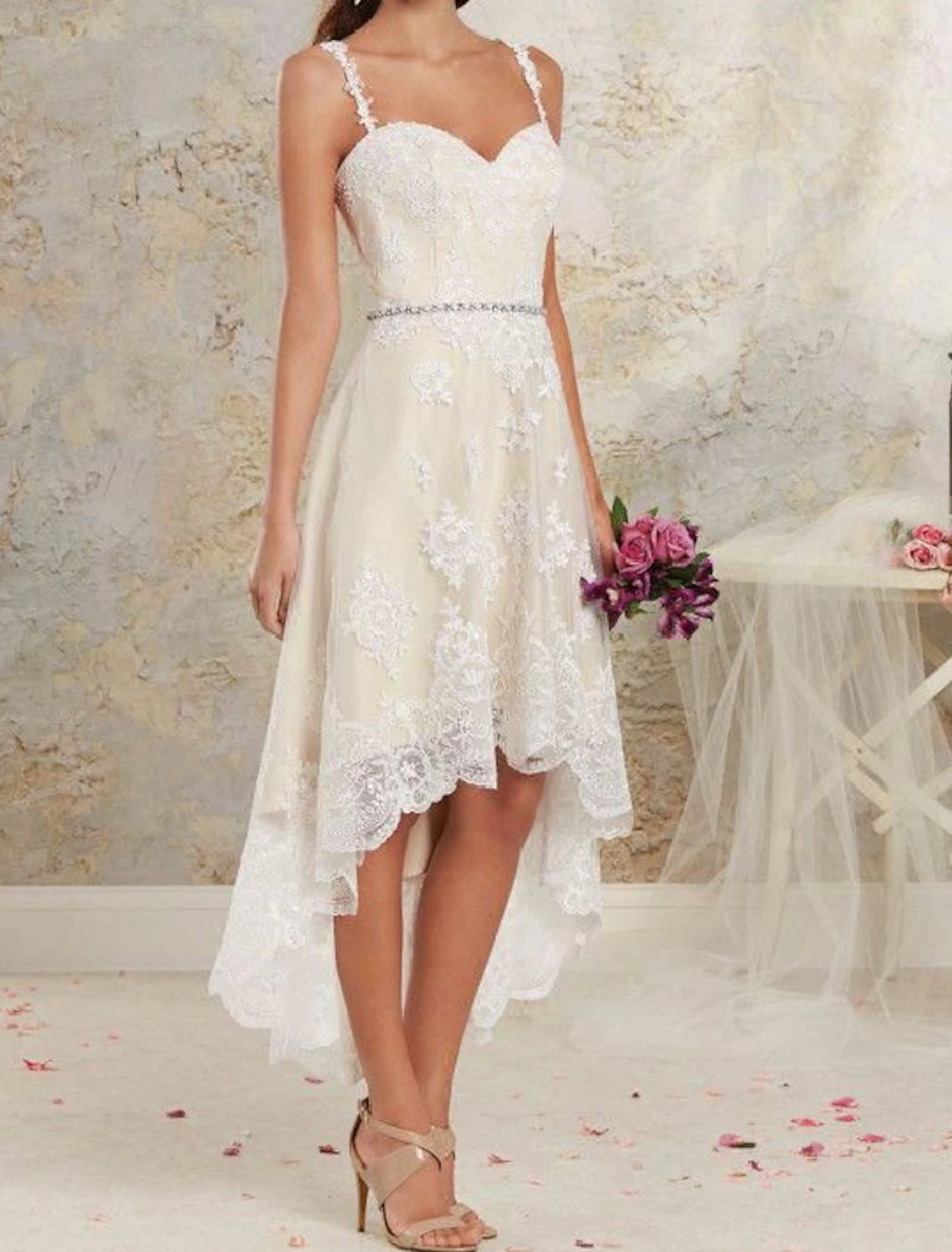 Luolandi Bridal Shower Little Dresses Boho Wedding Dresses A-Line Sweetheart Regular Straps Asymmetrical Lace Bridal Gowns With Lace