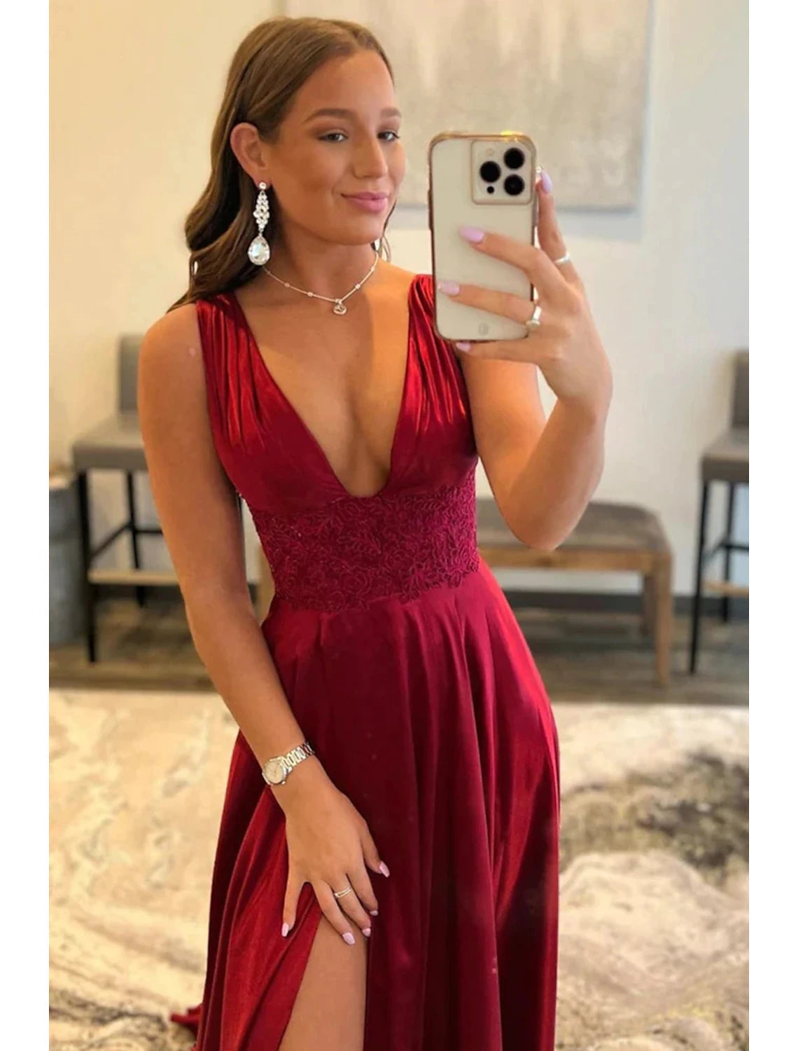 Luolandi A-Line Prom Dresses Empire Dress Formal Court Train Sleeveless Scoop Neck Lace Backless