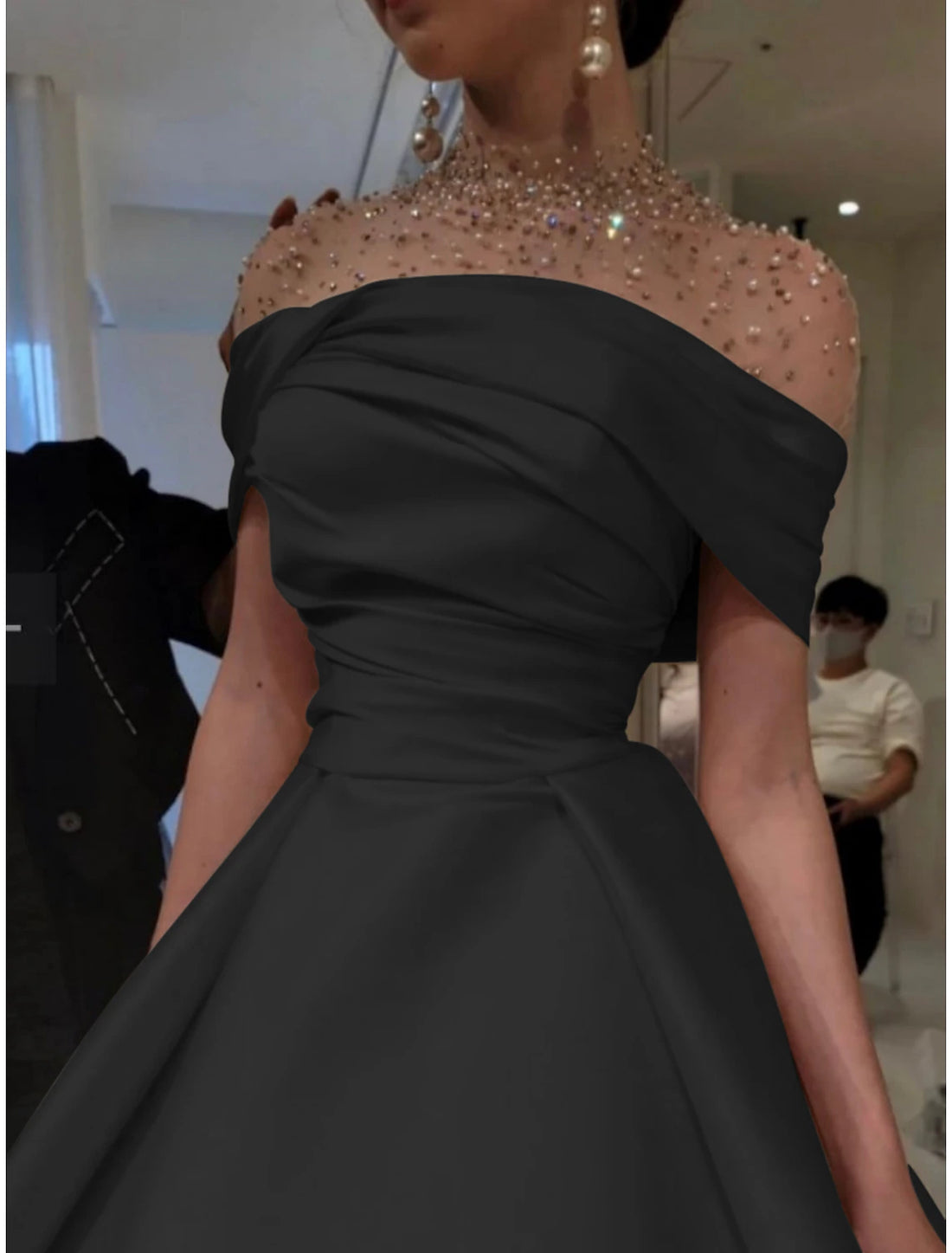 Luolandi A-Line Evening Gown Elegant Dress Formal Red Green Dress Floor Length Short Sleeve Illusion Neck Satin with Ruched