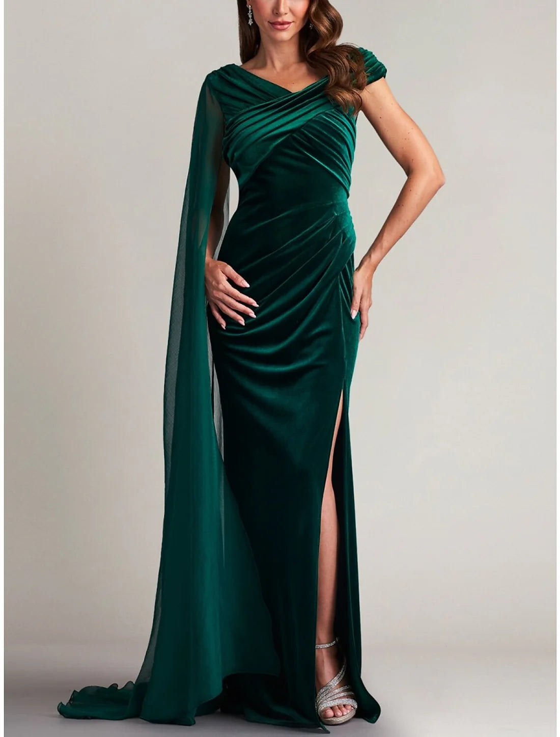 Luolandi A-Line Evening Gown Elegant Dress Formal Court Train Sleeveless V Neck Velvet with Ruched Slit Dark Green