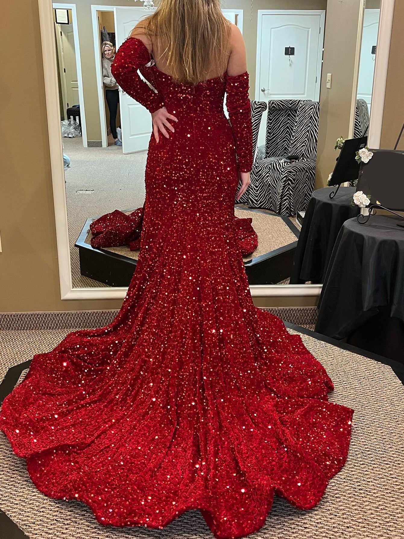 Luolandi Charming Mermaid Sequin Off the Shoulder Long Prom Dress V-neck With Slit Sexy Evening Dress