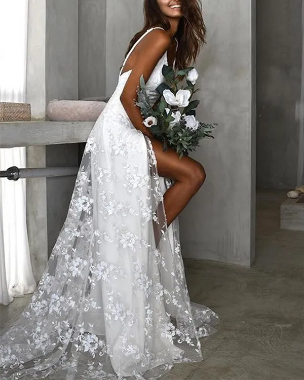 Luolandi Elegant Beach A Line Spaghetti Straps Lace Open Back Long Wedding Dress With Slit