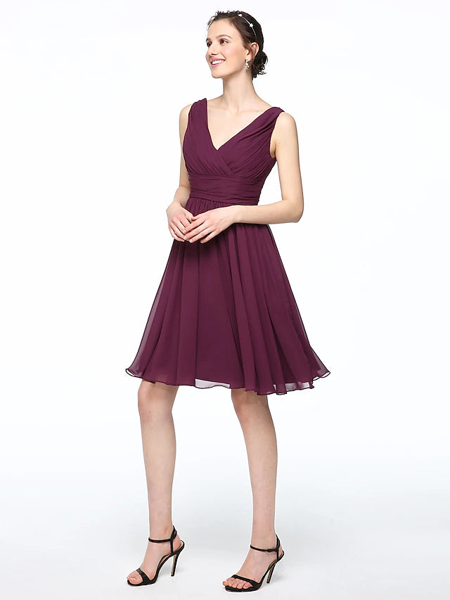 Luolandi A-Line Bridesmaid Dress V Neck Sleeveless Elegant Short / Mini Chiffon with Pleats Pure Color