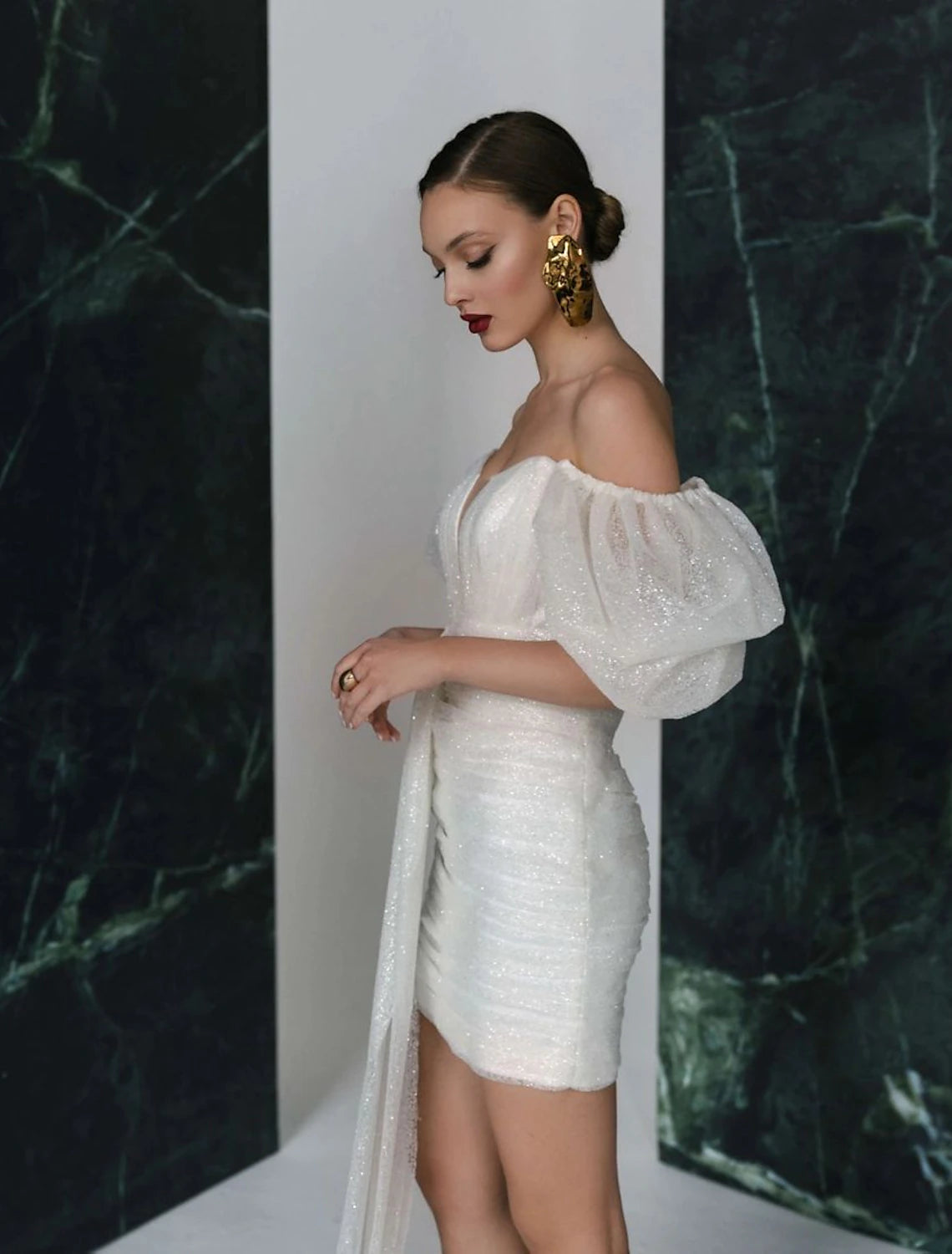 Luolandi Reception Sparkle & Shine Little Dresses Wedding Dresses Sheath / Column V Neck Short Sleeve Short / Mini Sequined Bridal Gowns With Ruched