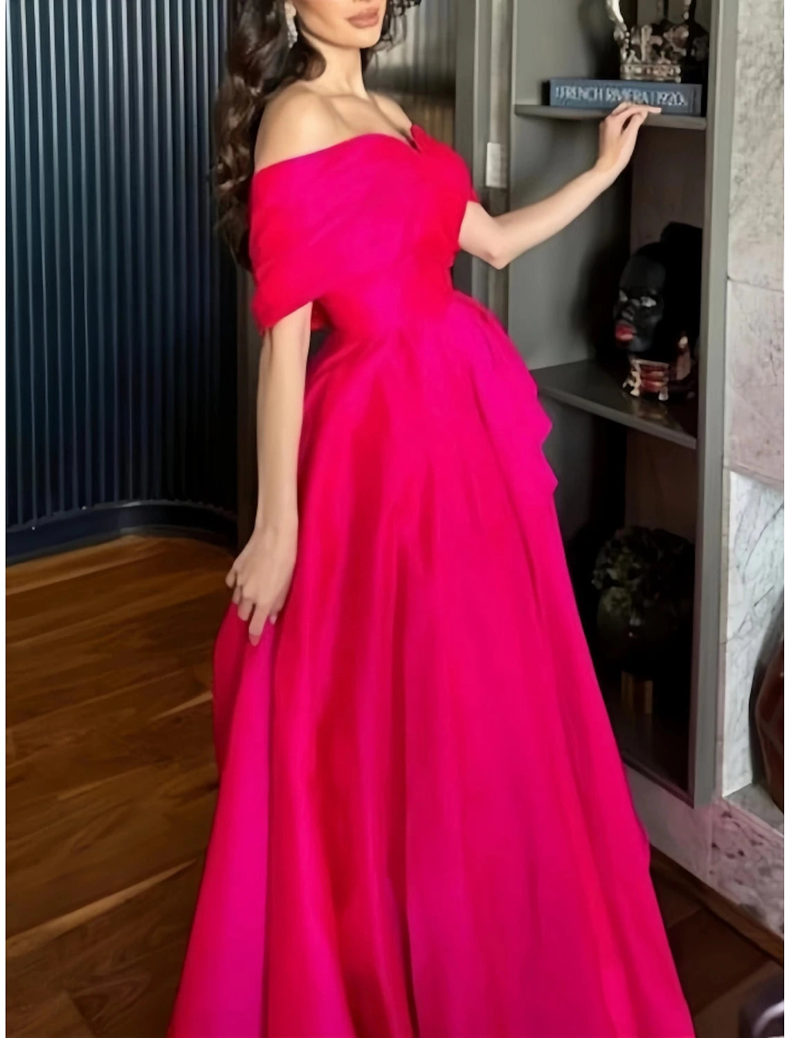 Luolandi A-Line Evening Gown Elegant Dress Formal Floor Length Christmas Red Green Dress Short Sleeve Off Shoulder Satin