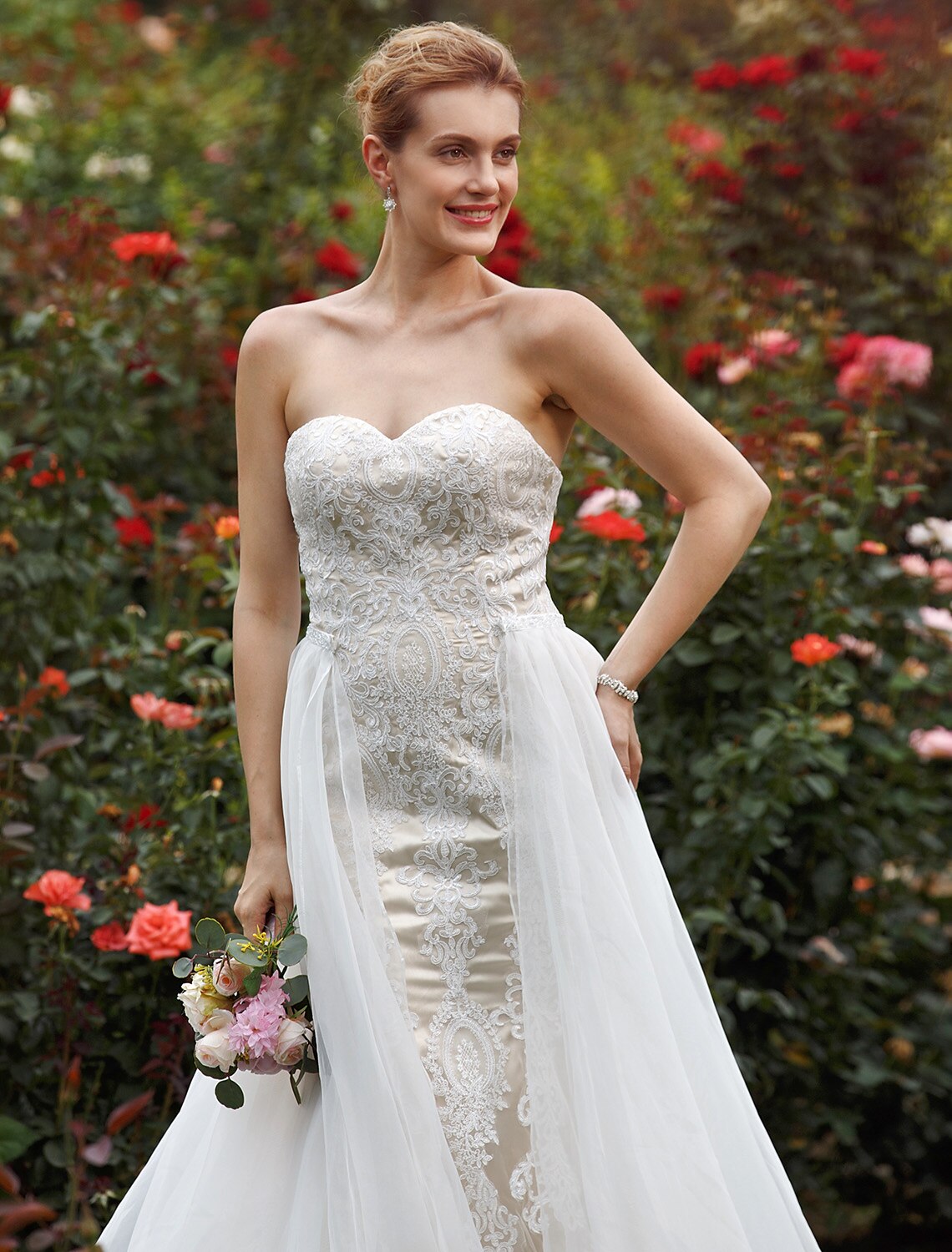 Luolandi Hall Wedding Dresses Mermaid / Trumpet Sweetheart Strapless Court Train Lace Bridal Gowns With Beading