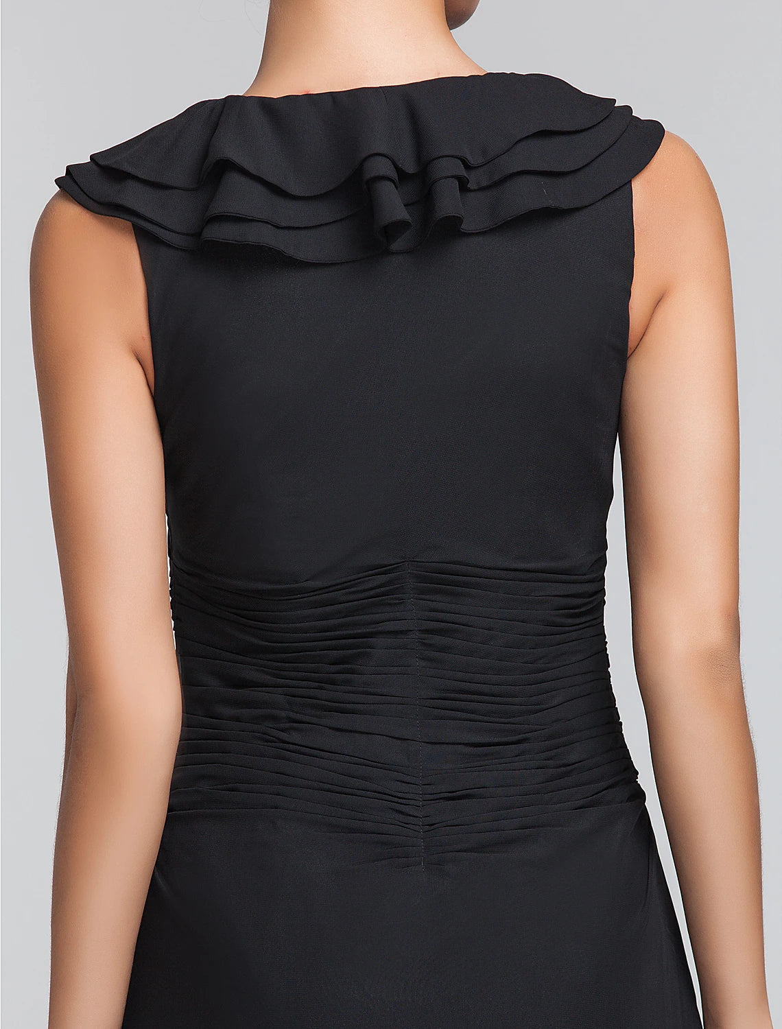 Luolandi Sheath / Column Square Neck Floor Length Chiffon Bridesmaid Dress with Ruffles