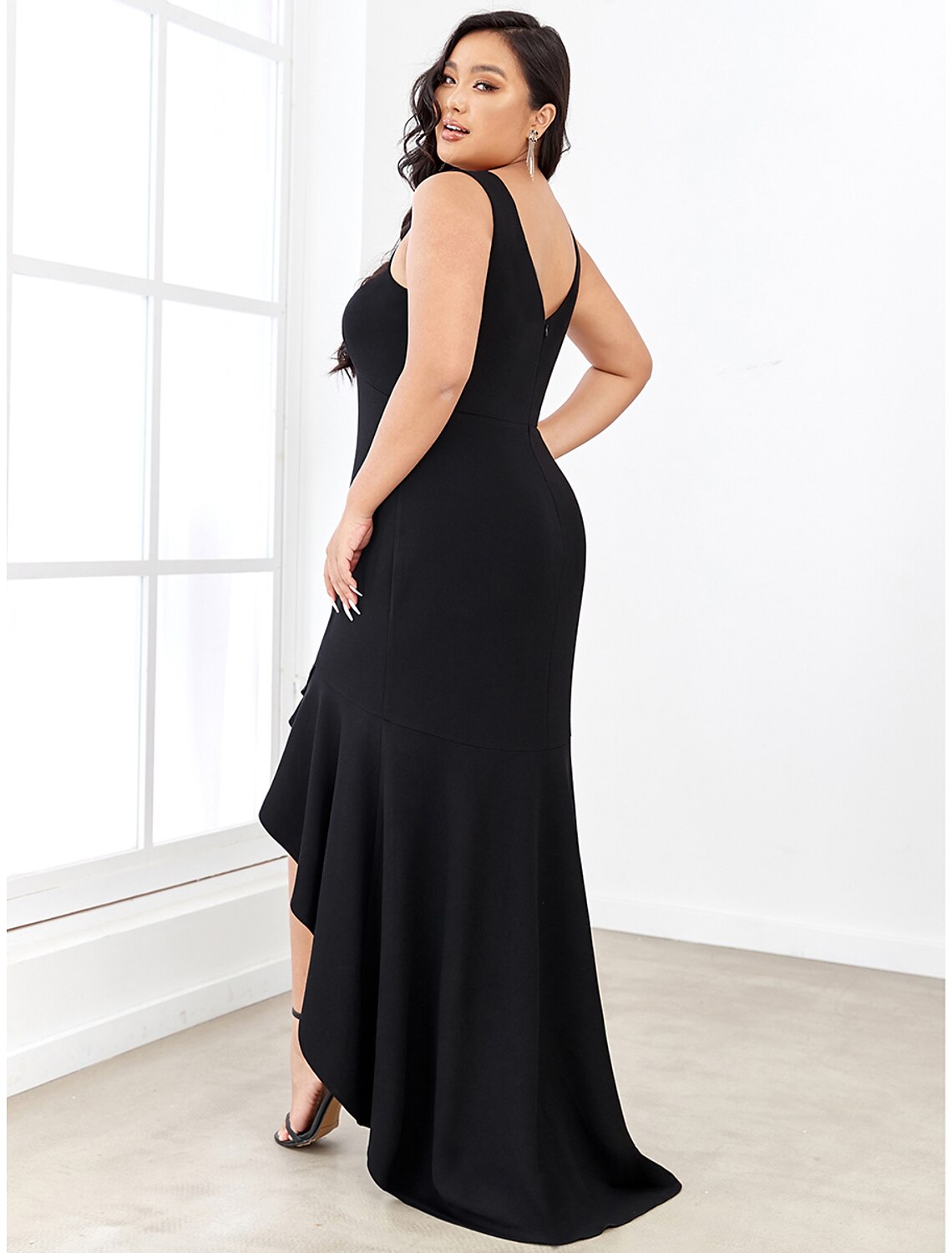 Luolandi Mermaid / Trumpet Evening Gown Sexy Dress Formal Asymmetrical Sleeveless V Neck Nylon V Back with Ruffles