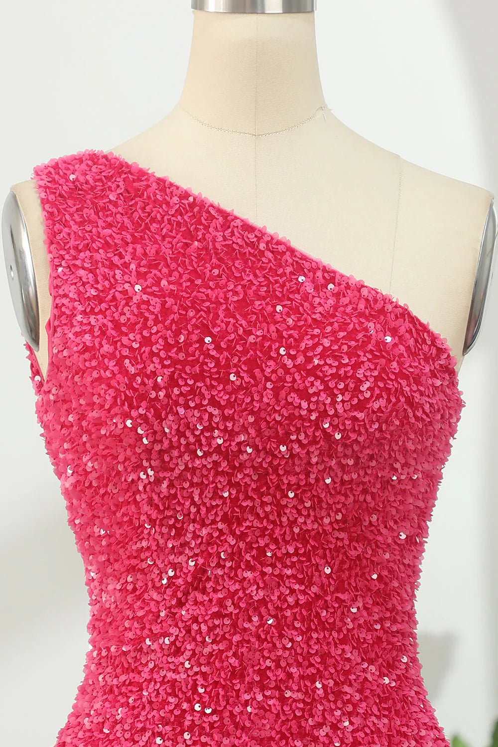 Luolandi Sheath One Shoulder Fuchsia Short Homecoming Dress With Appliques Sparkly