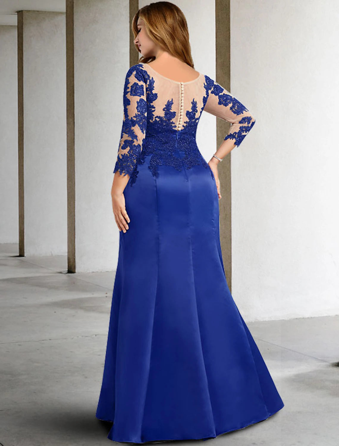 Luolandi Mermaid / Trumpet Mother of the Bride Dress Plus Size Hide Belly Elegant Jewel Neck Floor Length 3/4 Length Sleeve with Appliques