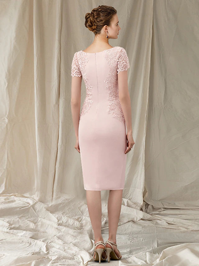 Luolandi Sheath / Column Mother of the Bride Dress Elegant Jewel Neck Knee Length Lace Fabric Short Sleeve