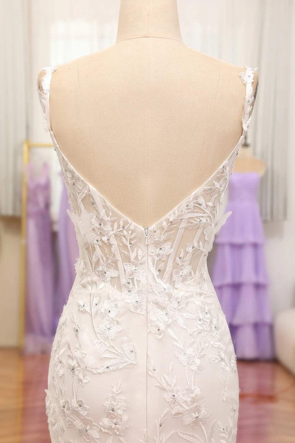 Luolandi Mermaid V Neck Ivory Appliques Long Prom Dress With Slit Charming Evening Dress