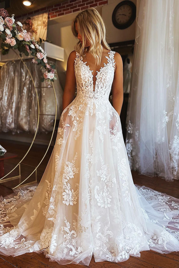 Luolandi Ivory V-Neck A-Line Tulle Wedding Dress Open Back Floor Length with Appliques Charming