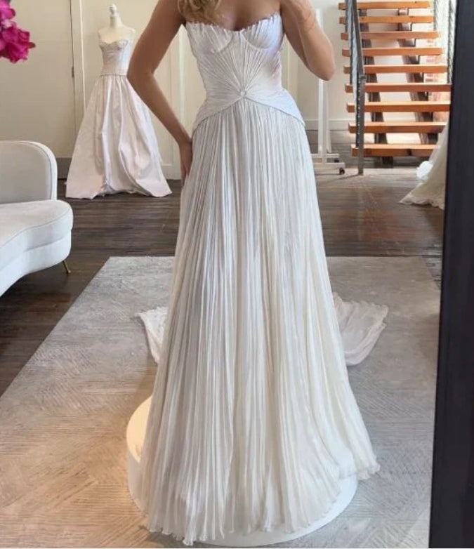 Luolandi Sweatheart A-Line Party Dress Light Wedding Dress Off Shoulder Charming Bridal Gown