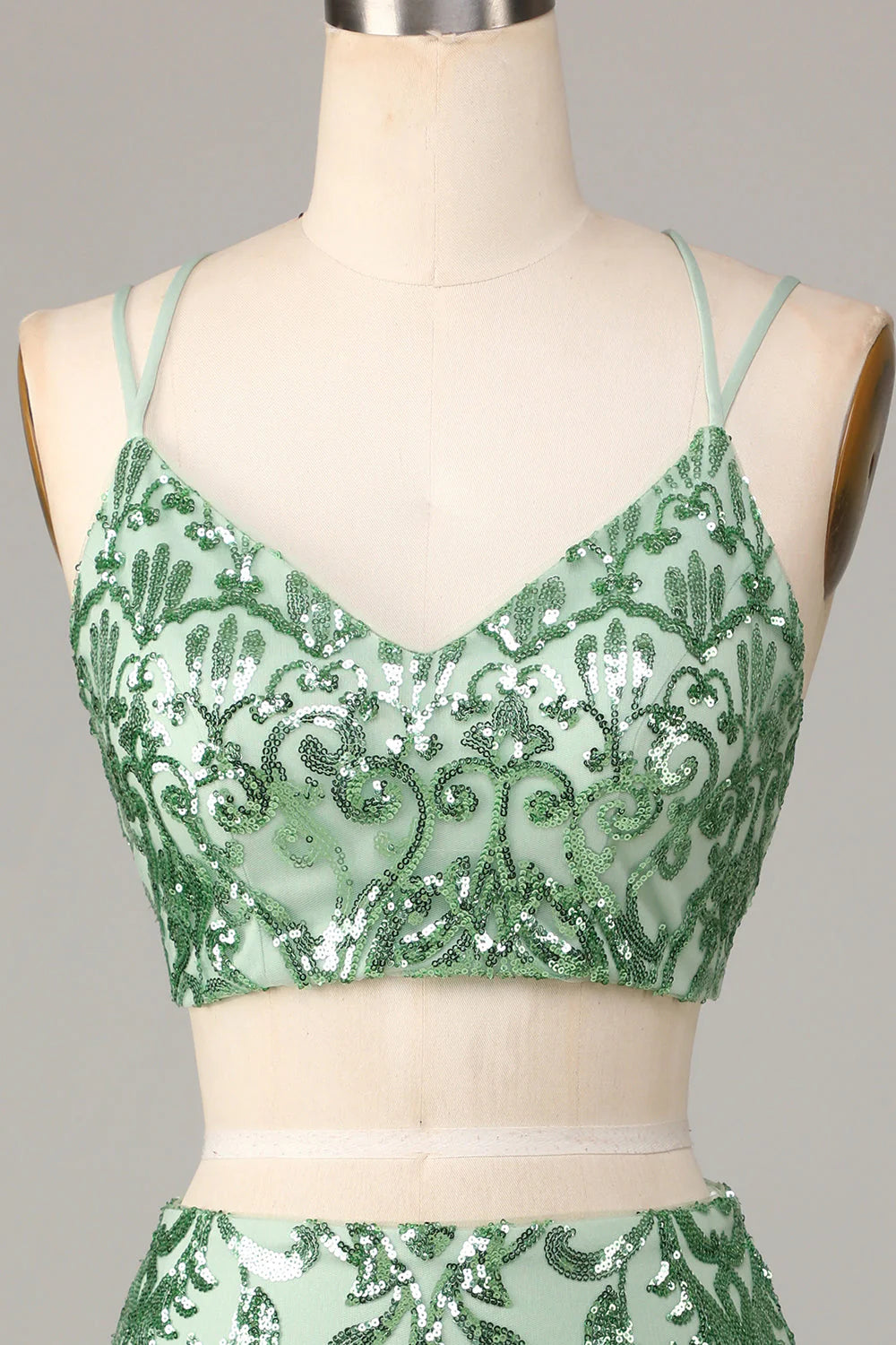 Luolandi Two Piece Spaghetti Straps Green Sequins Short Homecoming Dress Sexy