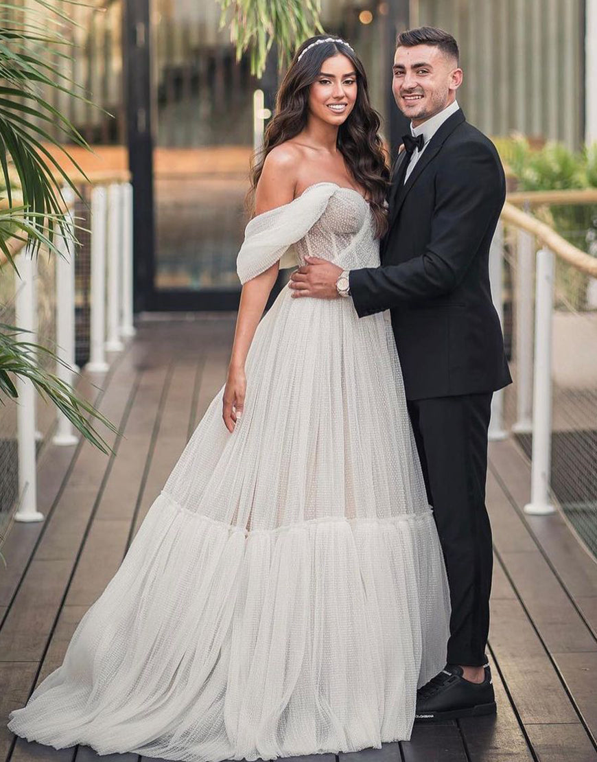 Luolandi Sweetheart Off the Shoulder Wedding Dress Floor Length Ivory Sexy